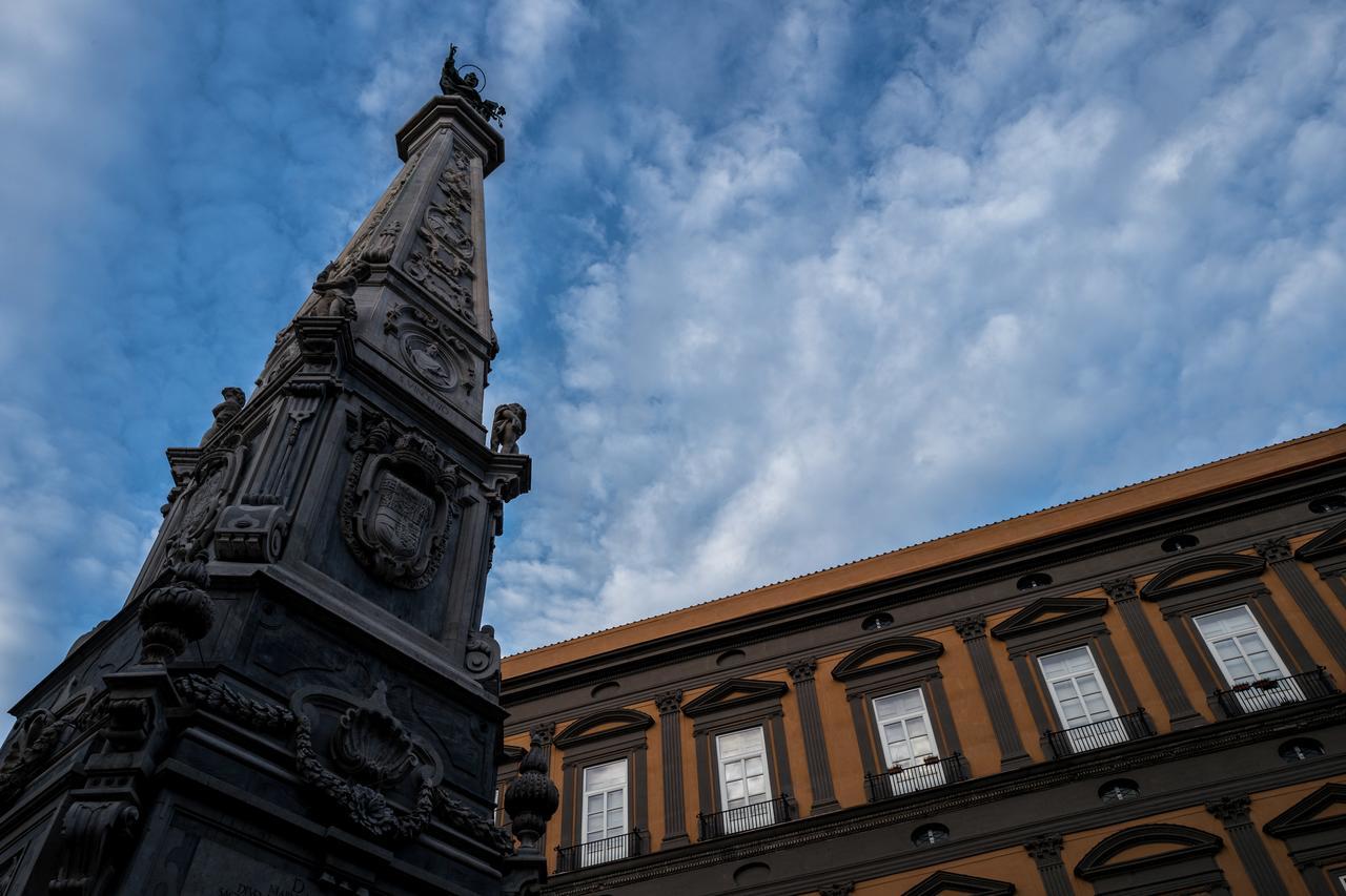 Art Suite Nel Cuore Di Napoli Exterior foto
