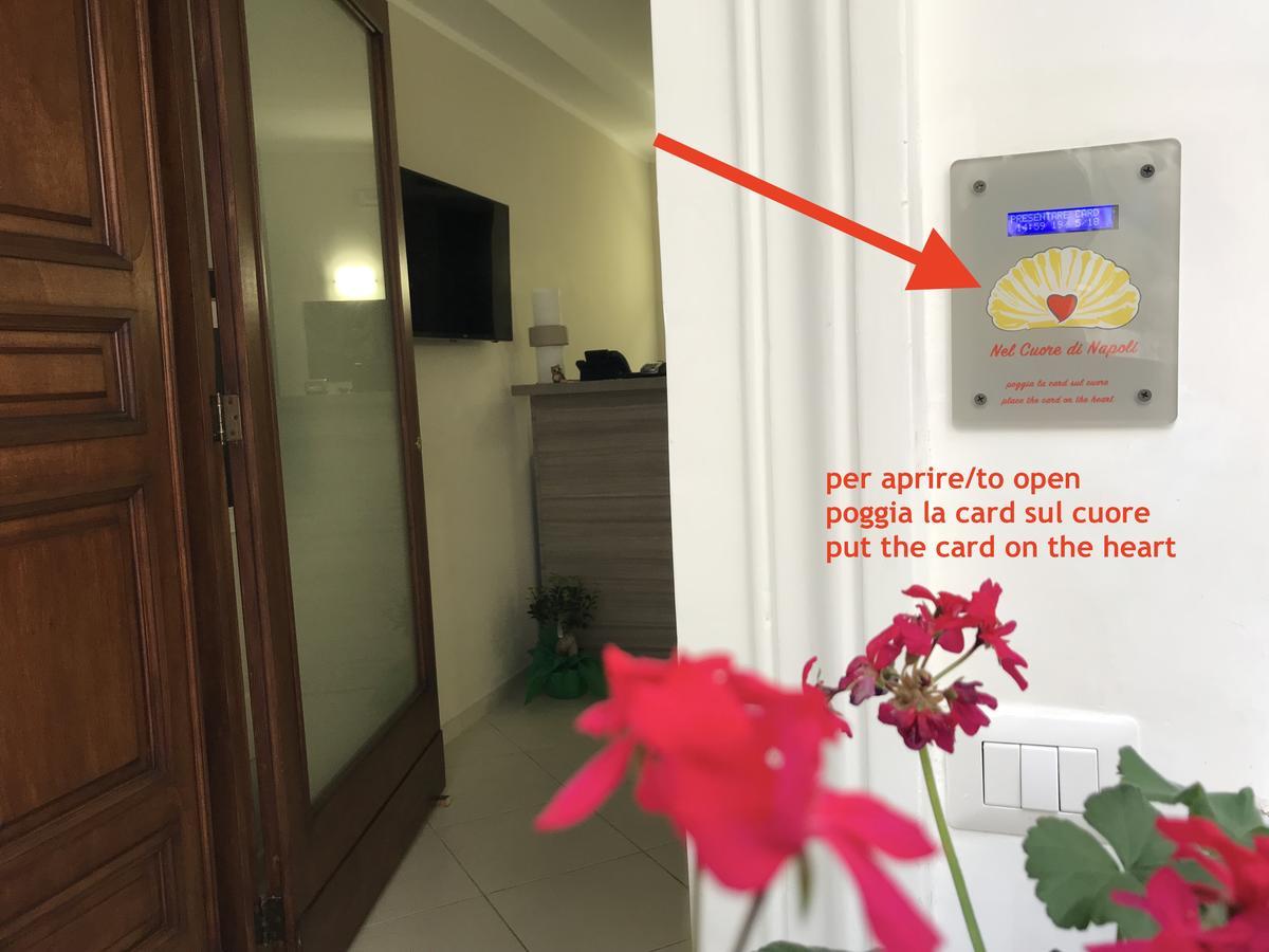 Art Suite Nel Cuore Di Napoli Exterior foto