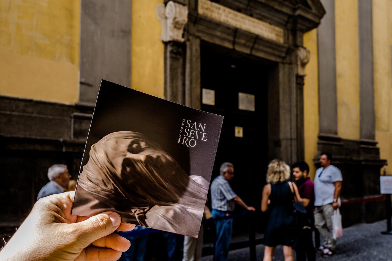 Art Suite Nel Cuore Di Napoli Exterior foto