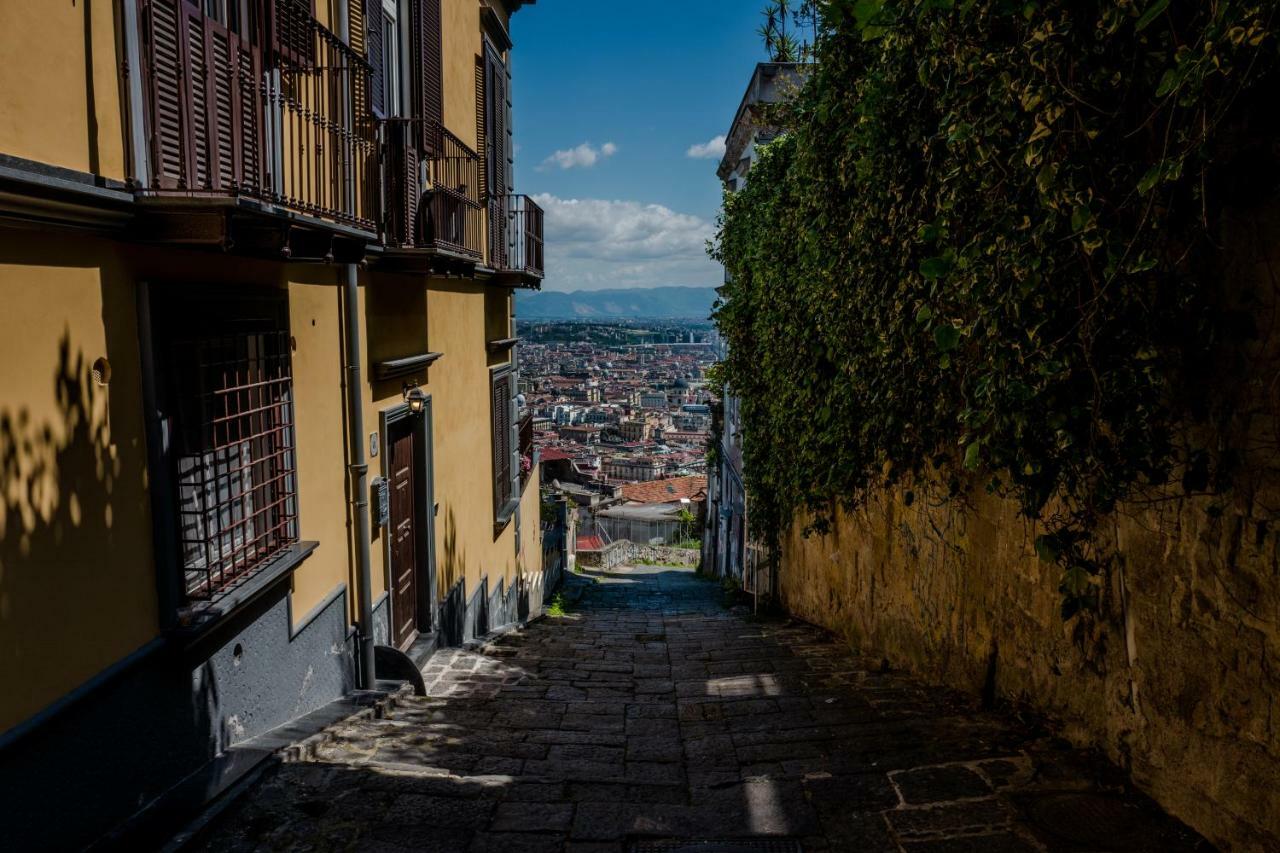 Art Suite Nel Cuore Di Napoli Exterior foto