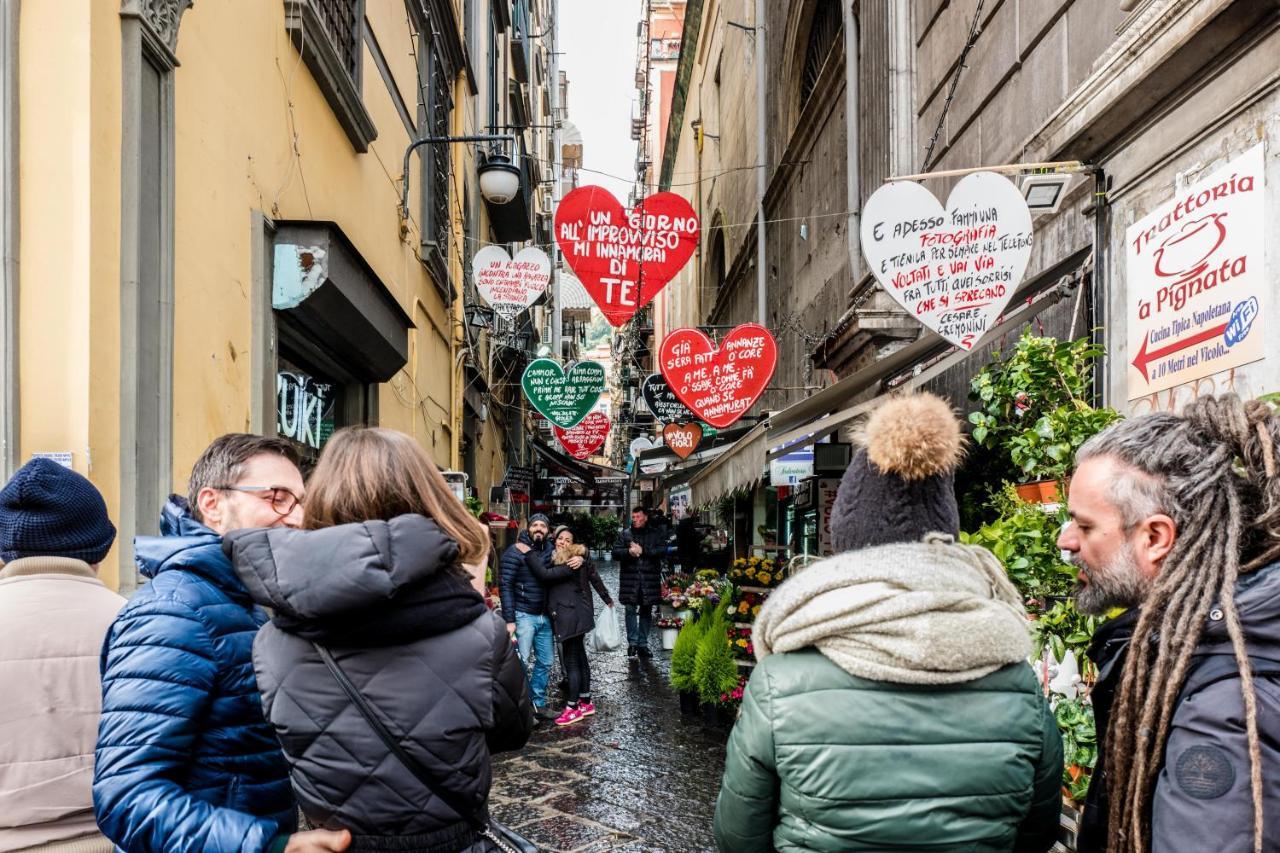 Art Suite Nel Cuore Di Napoli Exterior foto